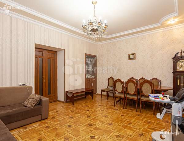 bnakaran/3-senyakanoc/Mashtots+Ave/Center/Yerevan