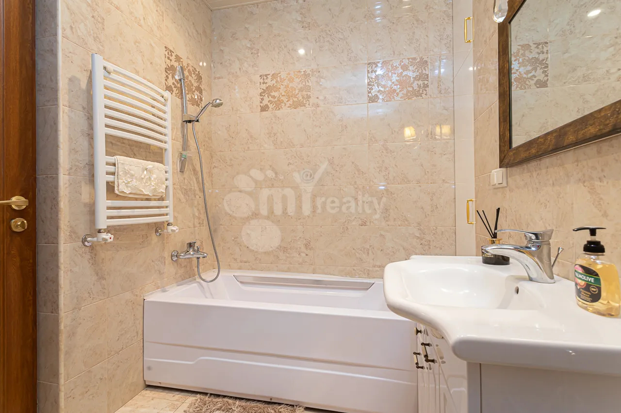 2 bedroom apartment for rent Aram St, Center Yerevan, 160110