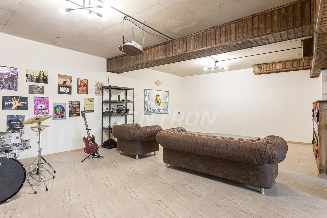 House for sale Paruyr Sevak dis., Avan Yerevan, 158077