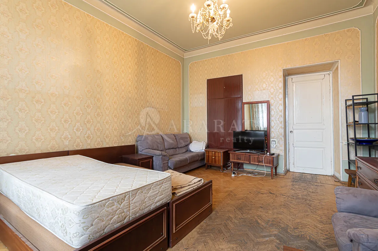 4 bedroom apartment for sale Isahakyan St, Center Yerevan, 158232