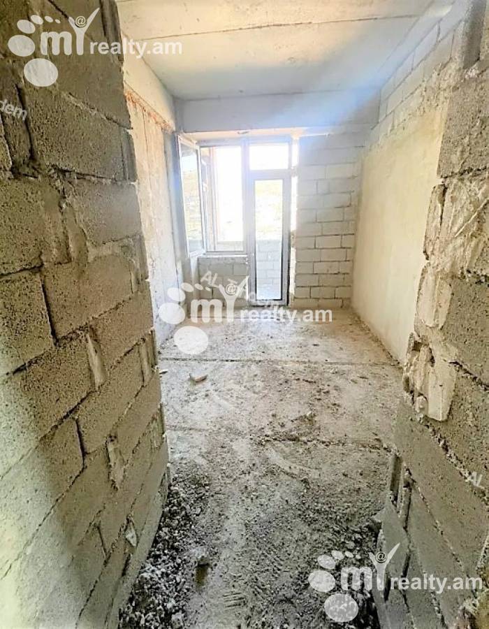 4 bedroom apartment for sale Charents St, Center Yerevan, 136384