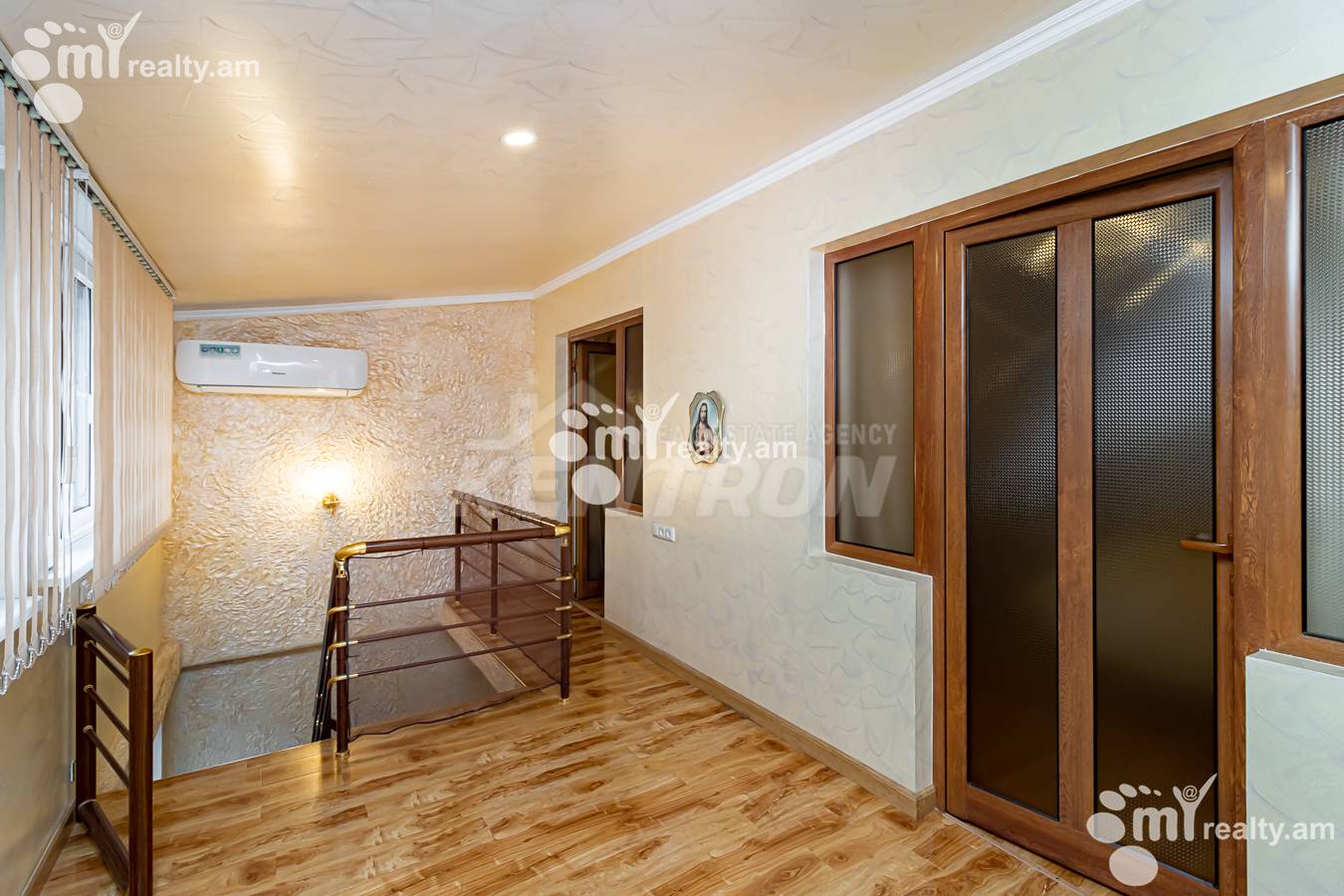 Купить 5 комнатную квартиру Г.Кочар ул, Арабкир Ереван, 154320