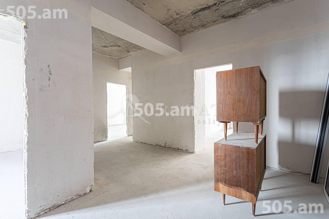 4 bedroom apartment for sale خیابان گِریبودوف, عربگیر ایروان, 156737
