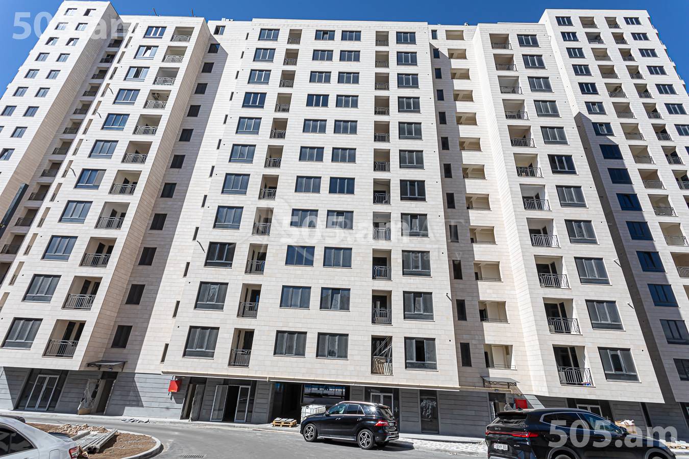 4 bedroom apartment for sale خیابان گِریبودوف, عربگیر ایروان, 156737