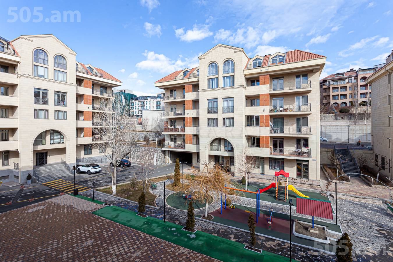 4 սենյականոց բնակարան  Անտառային փող, Կենտրոն Երևան, 154416