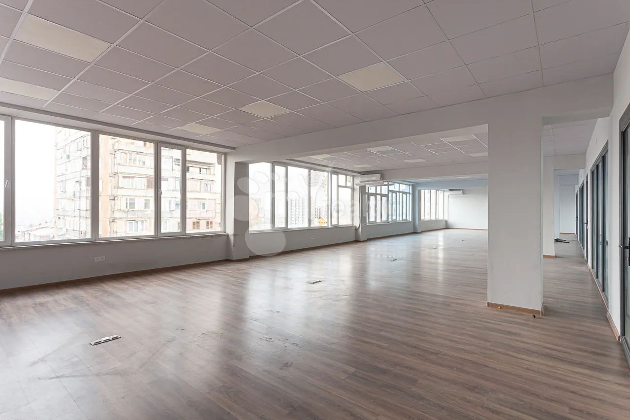 Commercial property for rent Hr.Kochar St, Arabkir Yerevan, 160951
