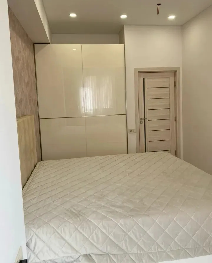 4 bedroom apartment for sale خیابان ا. تیگرانیان, عربگیر ایروان, 159855