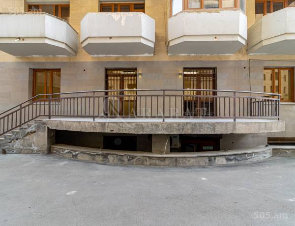 komercion-vardzakalutyun-Yerevan-Center