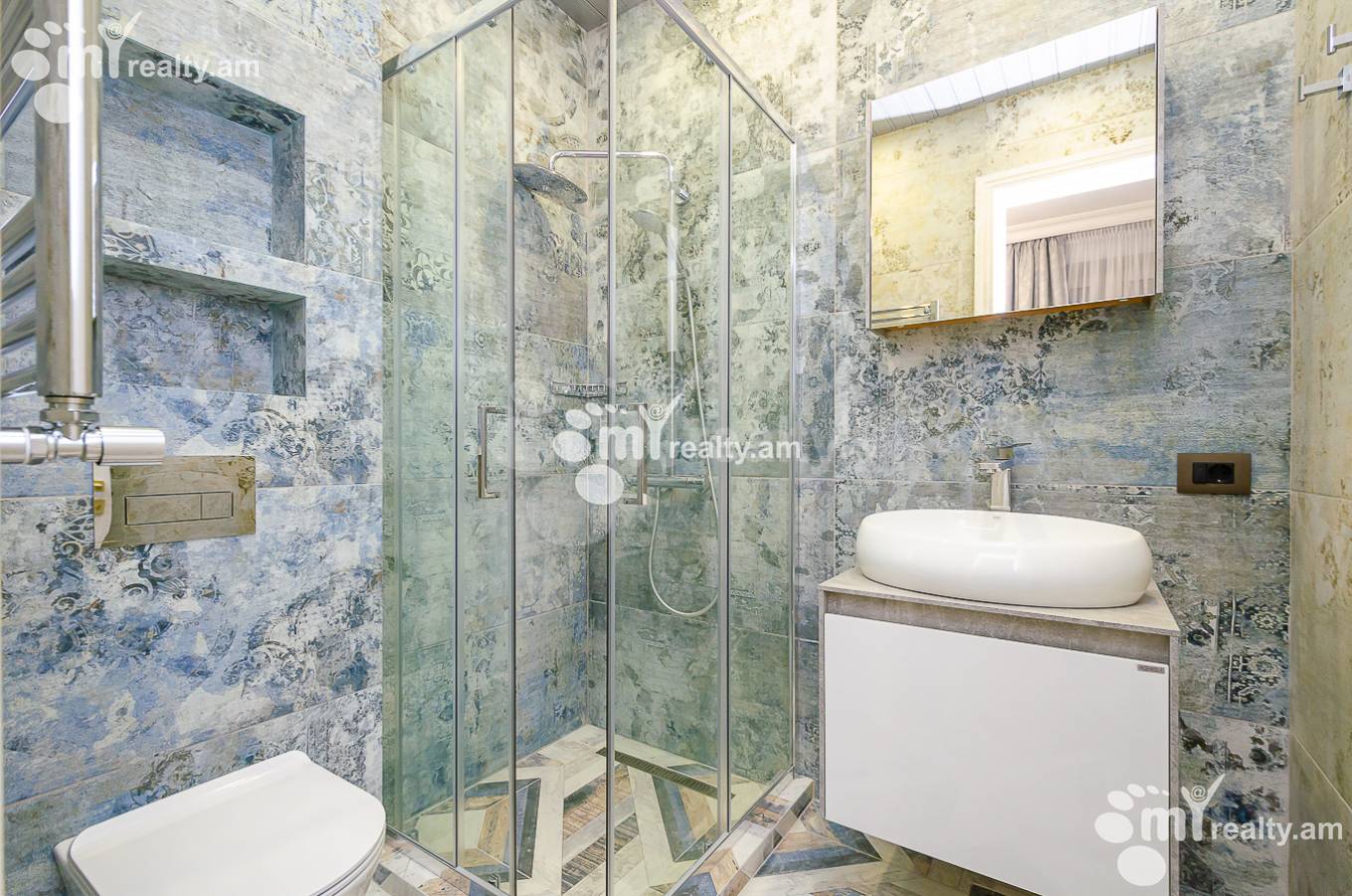 Снять 4 комнатную квартиру Амирян ул, Центр Ереван, 145989