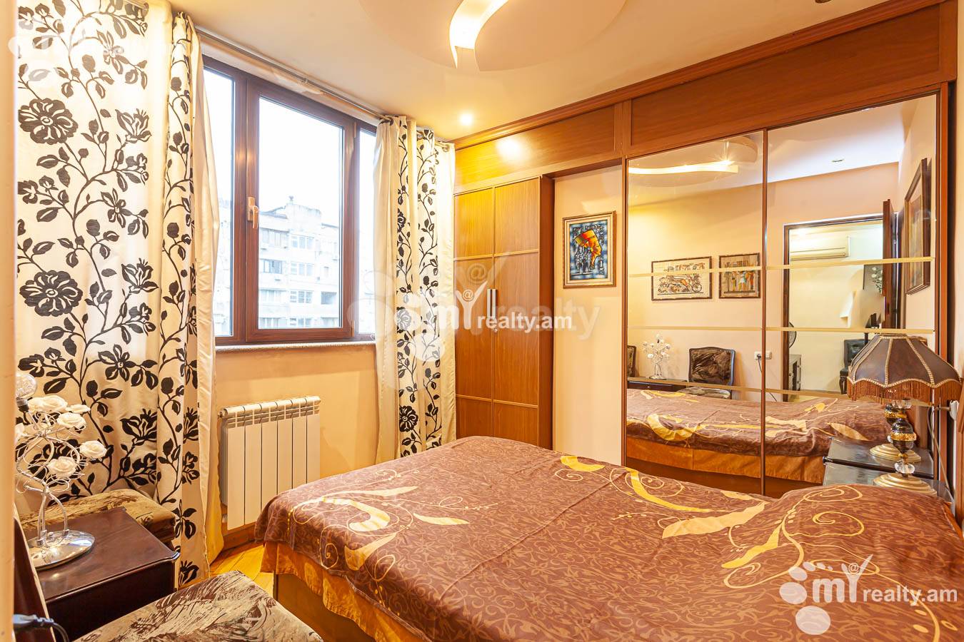 2 սենյականոց բնակարան  Ամիրյան փող, Կենտրոն Երևան, 154193
