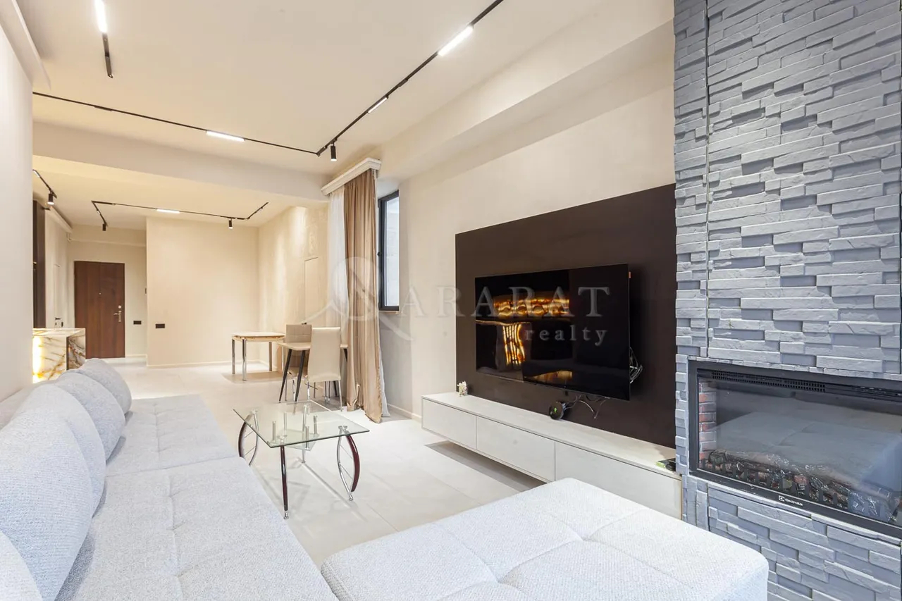 4 bedroom apartment for sale Nalbandyan St, Center Yerevan, 157673