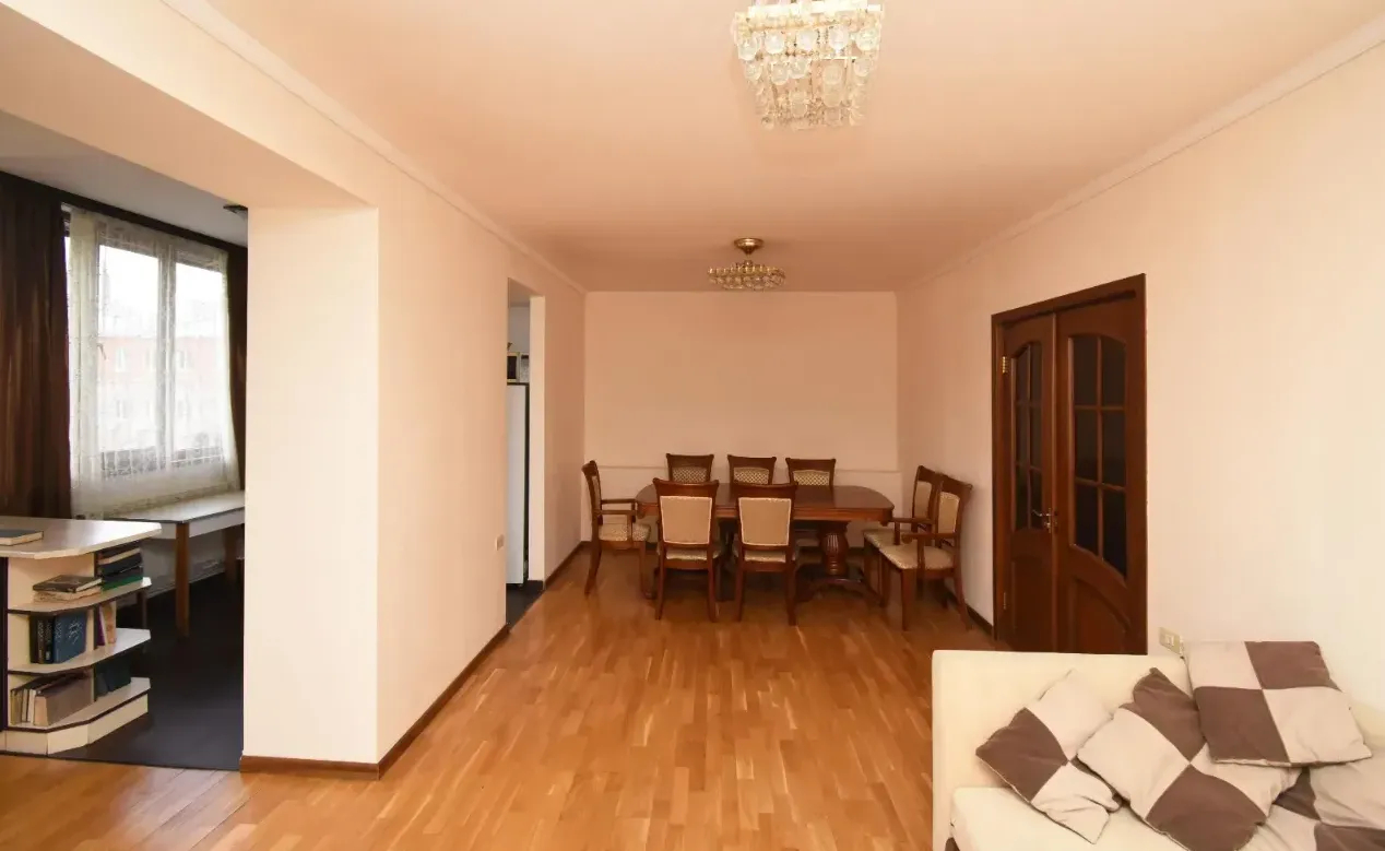 3 bedroom apartment for sale Azatutyan Ave, Arabkir Yerevan, 160405