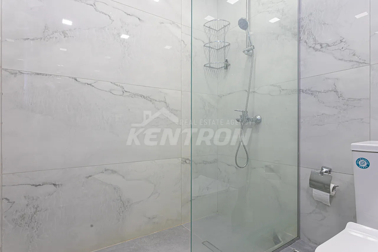 2 սենյականոց բնակարան վարձով Հանրապետության փող, Կենտրոն Երևան, 158039