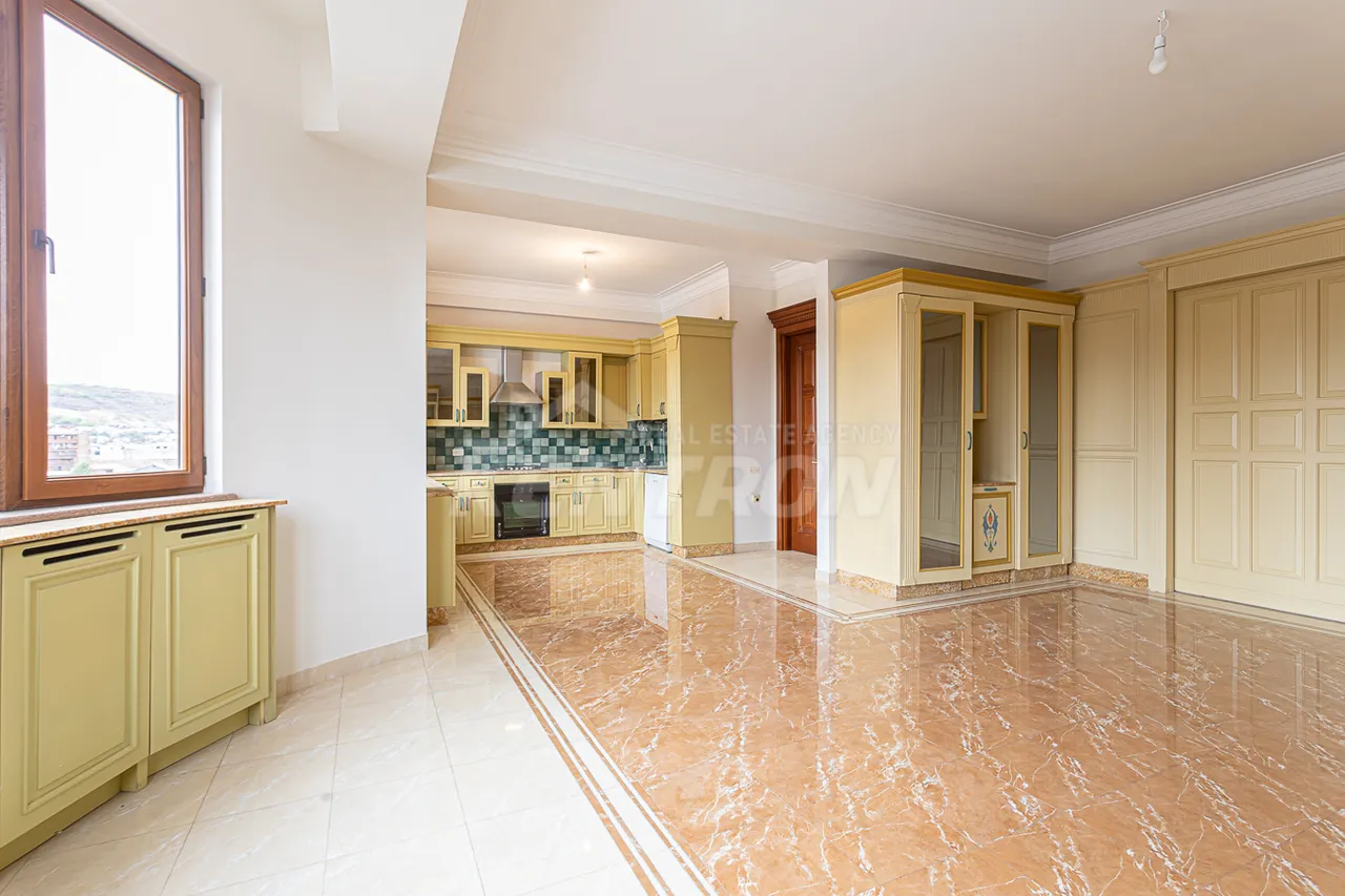 3 bedroom apartment for sale Vardanants St, Center Yerevan, 157553