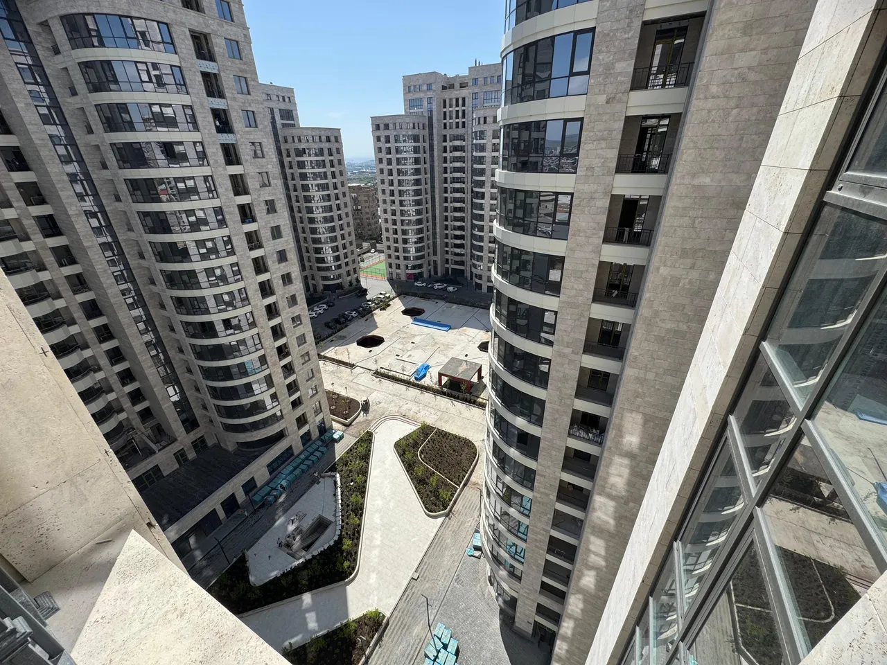 5 bedroom apartment for sale خیابان آرشاکونیاک, مرکز شهر ایروان, 157221