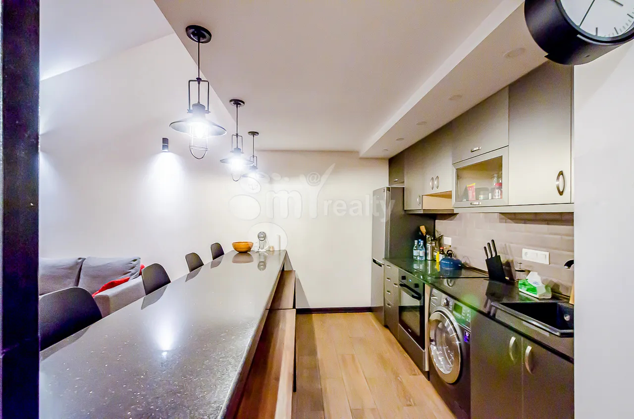 4 bedroom apartment for rent Teryan St, Center Yerevan, 161927