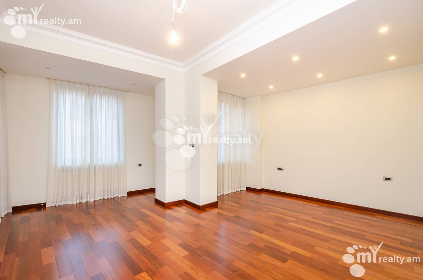 4 bedroom apartment for rent Moskovyan St, Center Yerevan, 153412