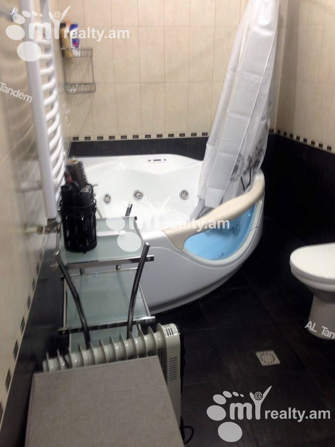 3 bedroom apartment for sale Saryan St, Center Yerevan, 127177