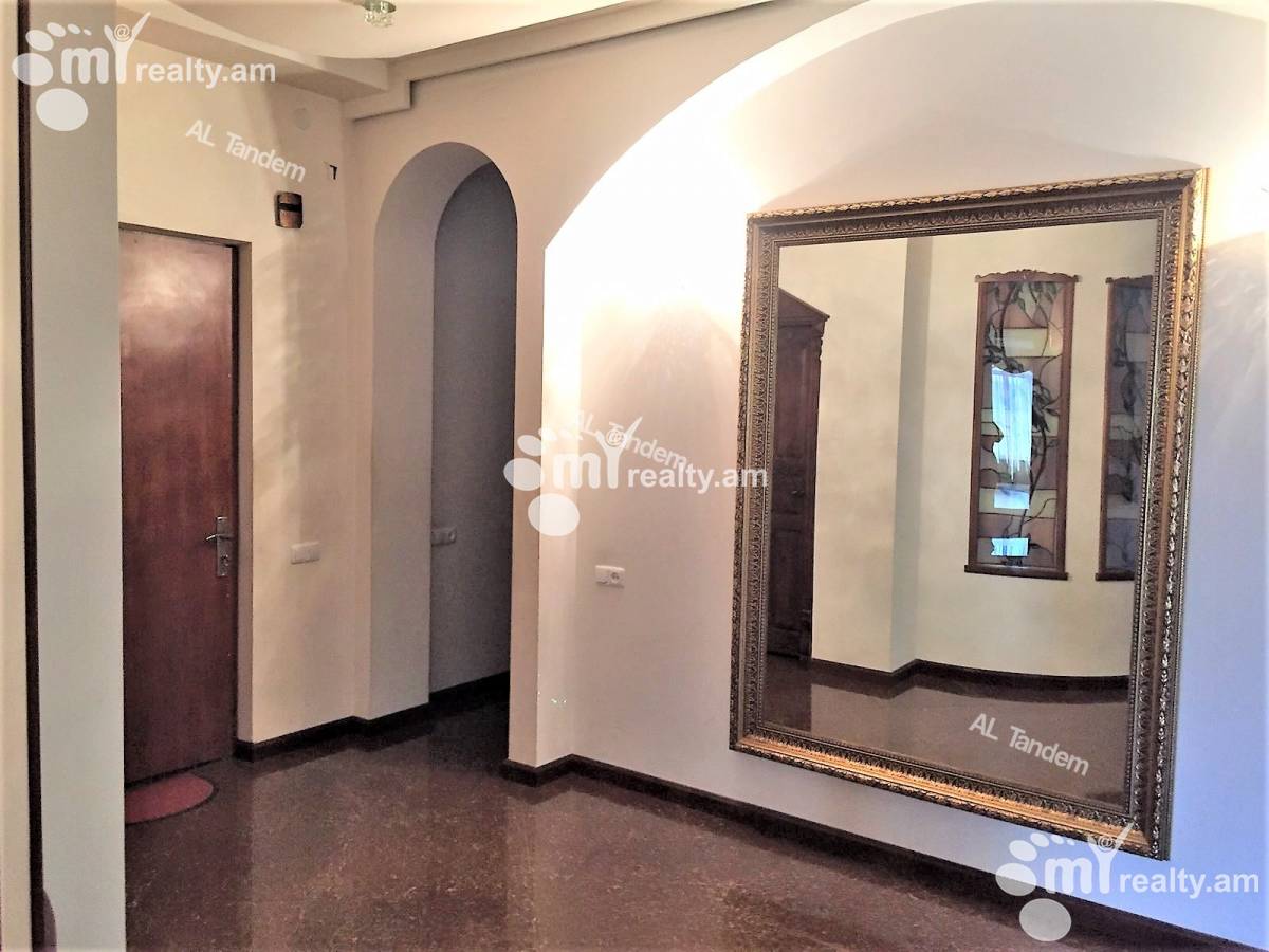 4 bedroom apartment for sale Azatutyan Ave, Arabkir Yerevan, 124007