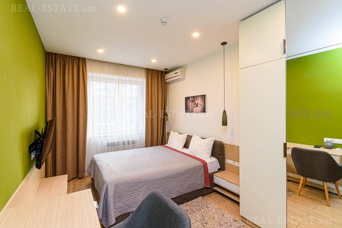 3 սենյականոց բնակարան  Պուշկինի փող, Կենտրոն Երևան, 131686