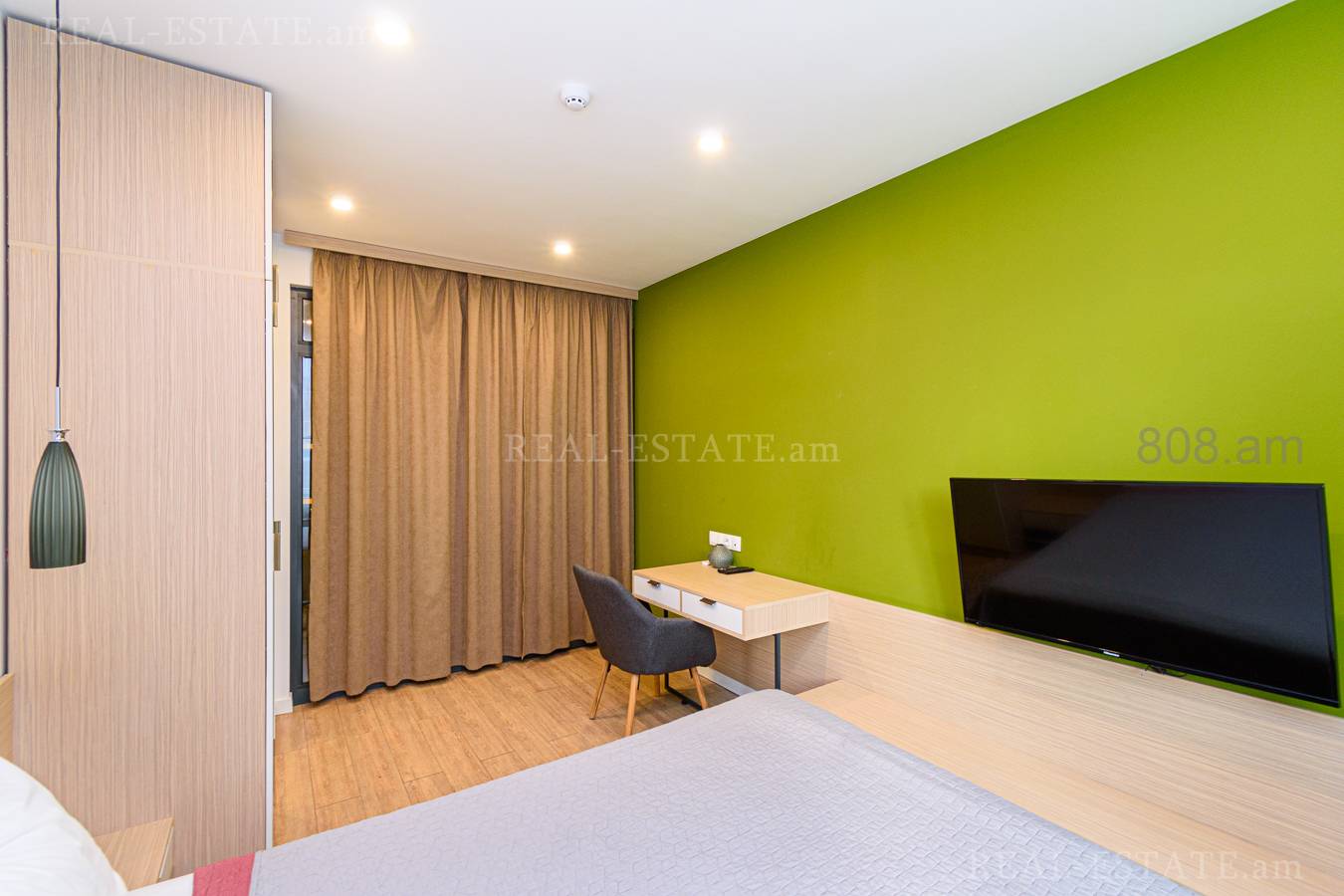 3 սենյականոց բնակարան  Պուշկինի փող, Կենտրոն Երևան, 131686