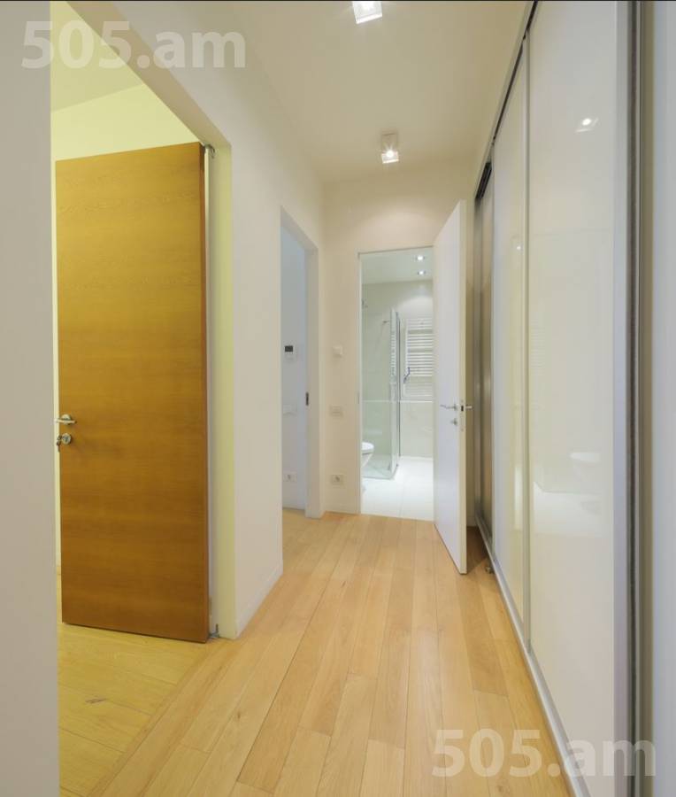 4 սենյականոց բնակարան  Վարդանանց փող, Կենտրոն Երևան, 146807