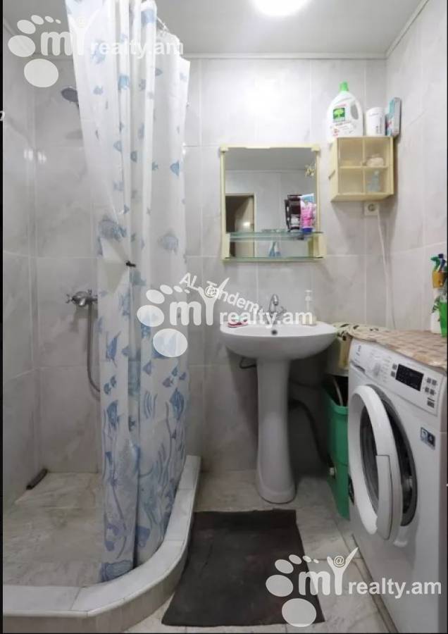 Купить 2 комнатную квартиру Исраелян ул, Центр Ереван, 127456