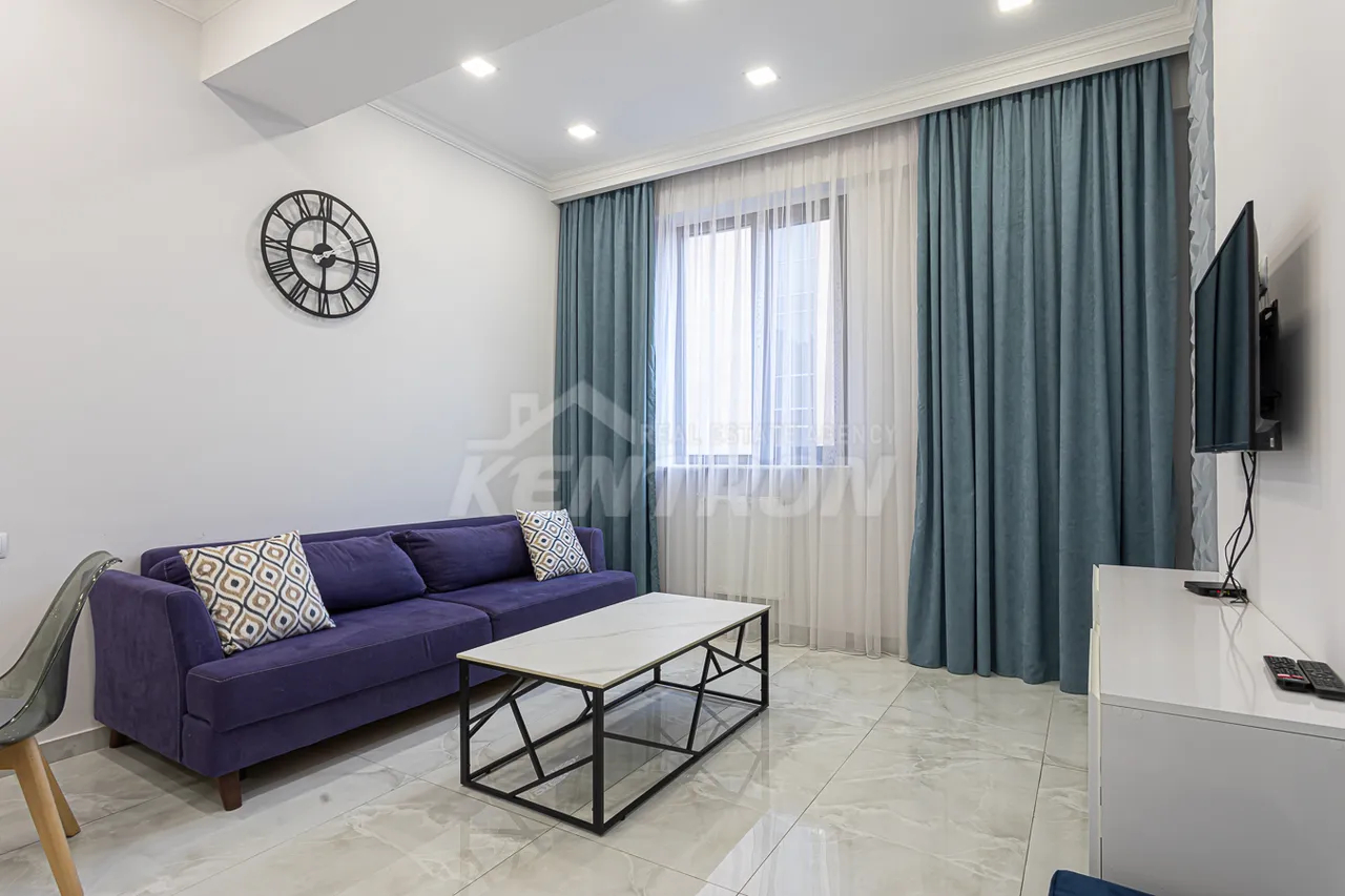 2 սենյականոց բնակարան վարձով Հանրապետության փող, Կենտրոն Երևան, 158039