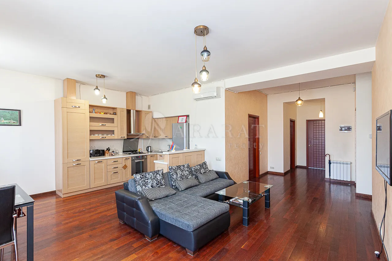 3 bedroom apartment for rent Tamanyan St, Center Yerevan, 158976