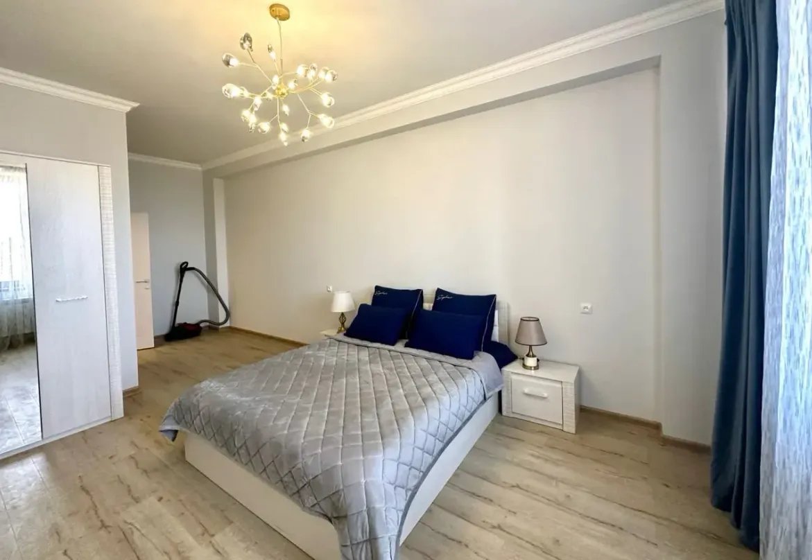 3 bedroom apartment for rent Argishti St, Center Yerevan, 159614