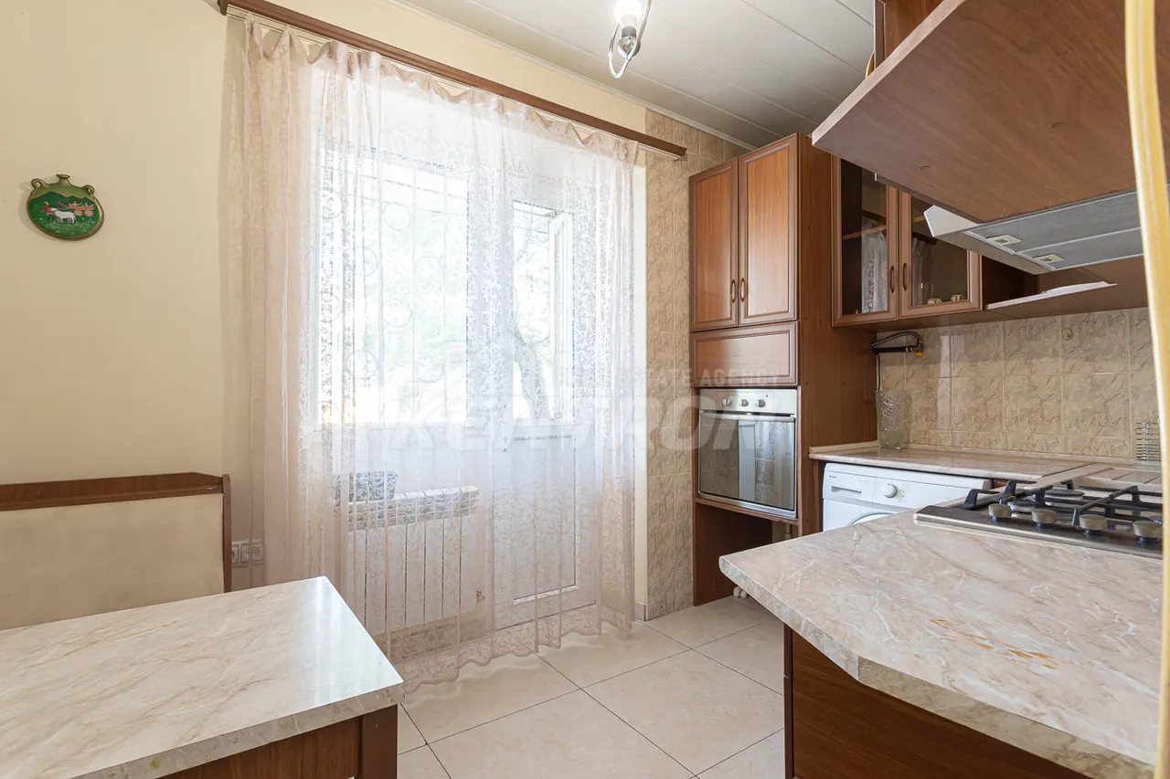 3 bedroom apartment for sale A. Avetisyan St, Arabkir Yerevan, 157416