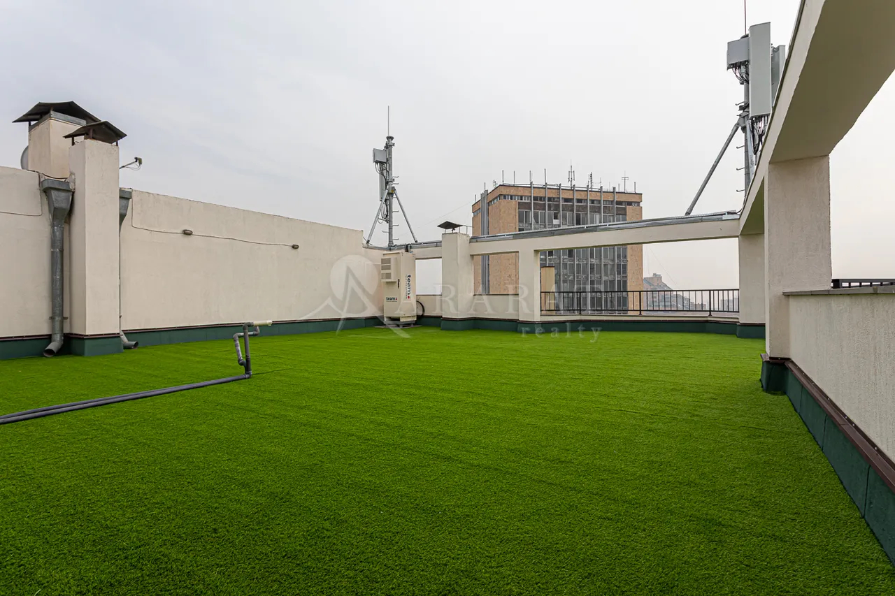 4 bedroom apartment for sale Frik St, Center Yerevan, 157946