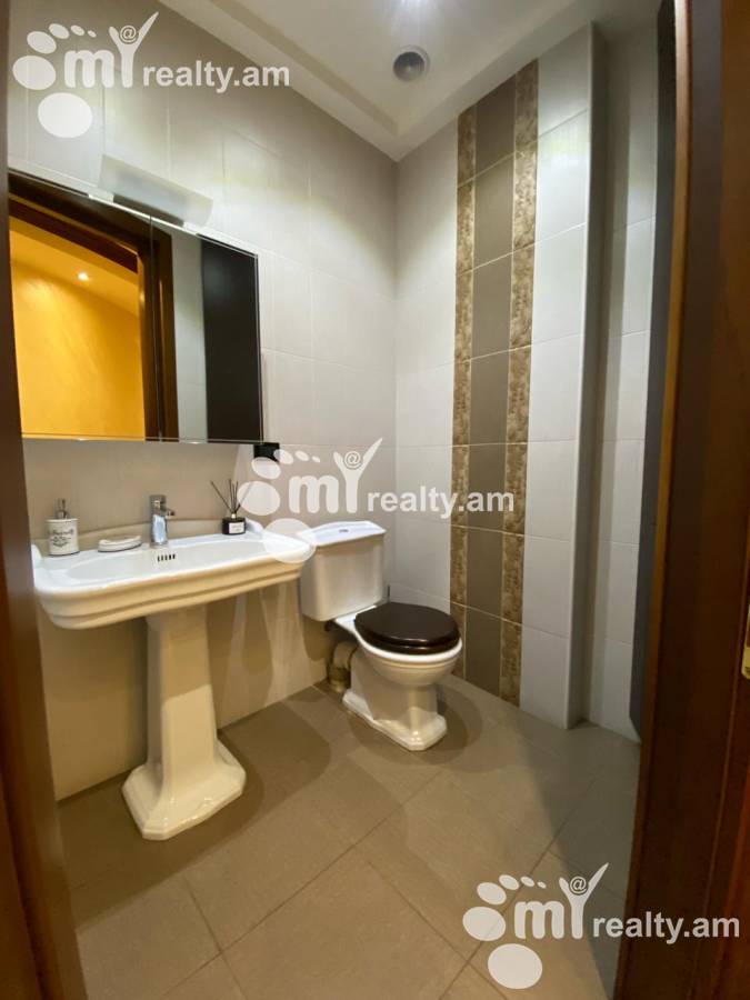 4 սենյականոց բնակարան վարձով Ամիրյան փող, Կենտրոն Երևան, 152328