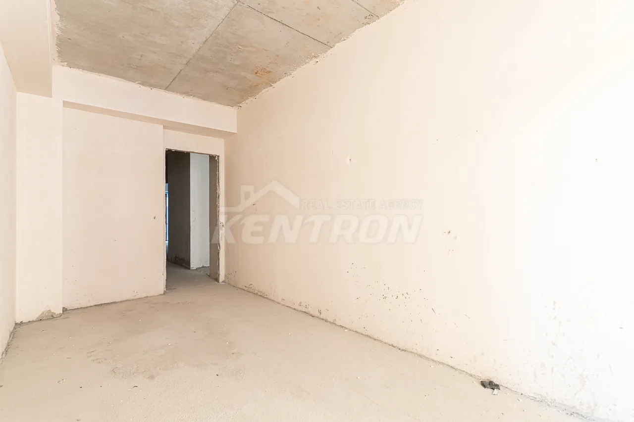 4 bedroom apartment for sale خیابان گِریبودوف, عربگیر ایروان, 157526