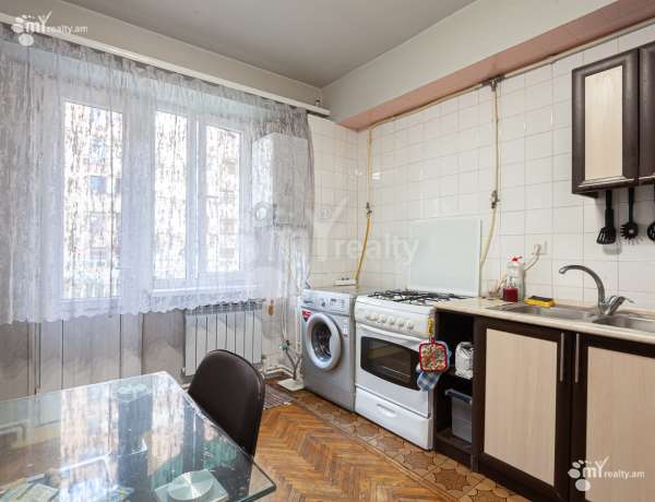 3-senyakanoc-bnakaran-vacharq-Yerevan-Center