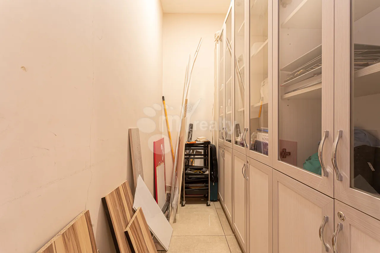 Commercial for sale خیابان ماشتوتس, مرکز شهر ایروان, 158298