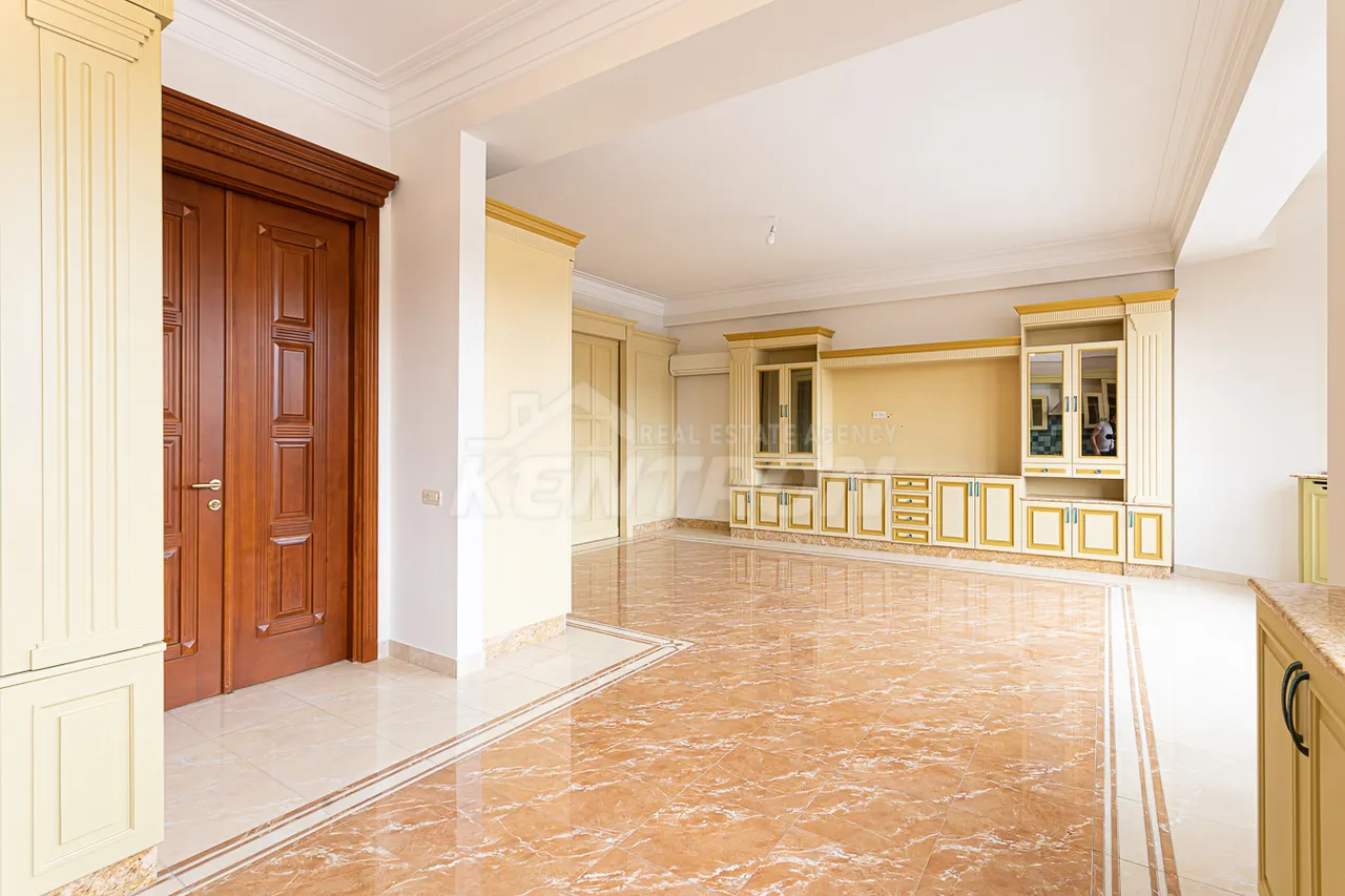 3 bedroom apartment for sale Vardanants St, Center Yerevan, 157553