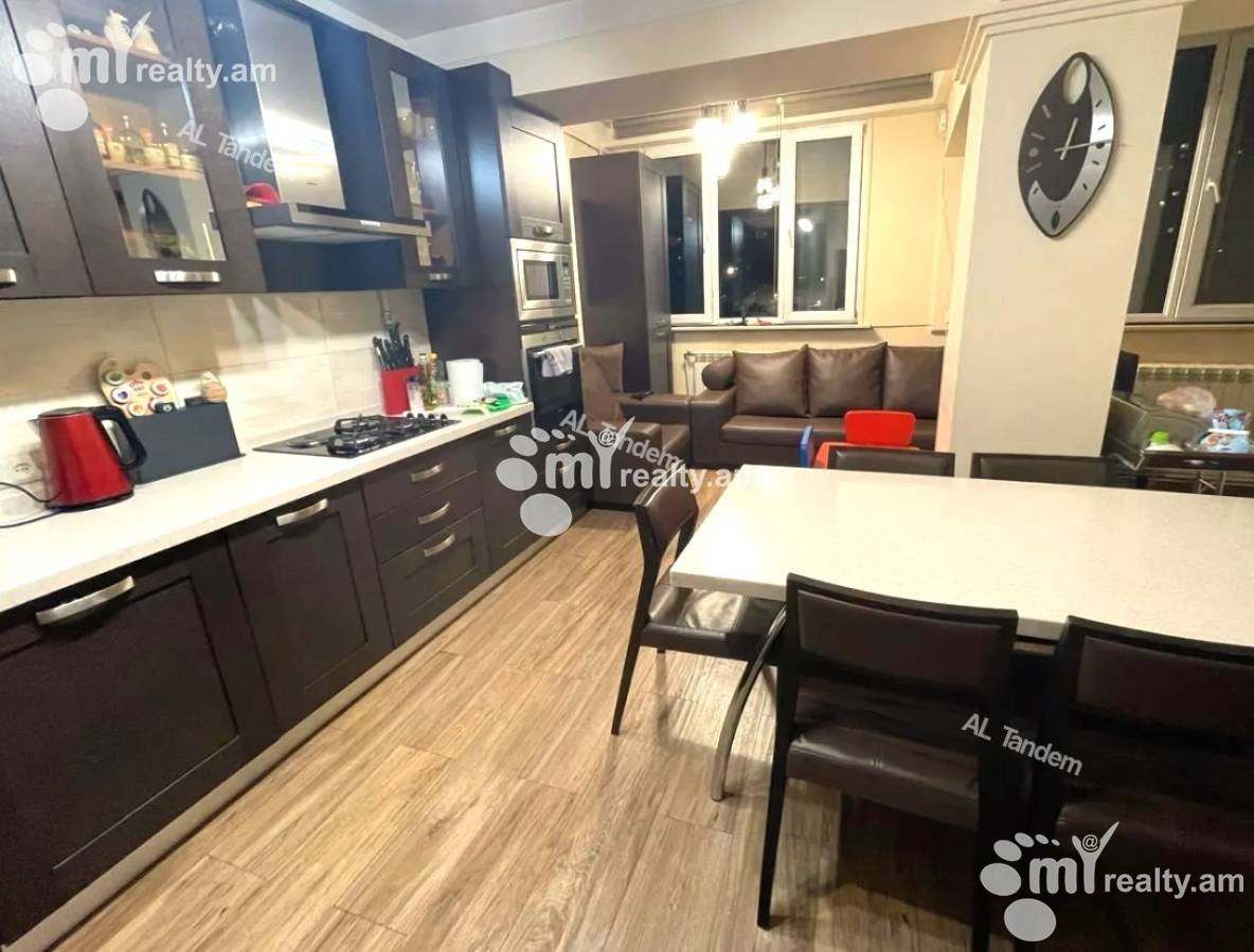 4 սենյականոց բնակարան  Շիրազի փող, Աջափնյակ Երևան, 156568