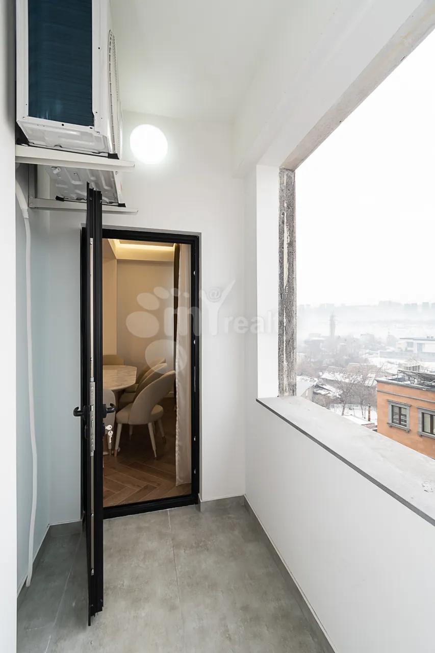 Купить 3 комнатную квартиру Гогол ул., Канакер-Зейтун Ереван, 159255