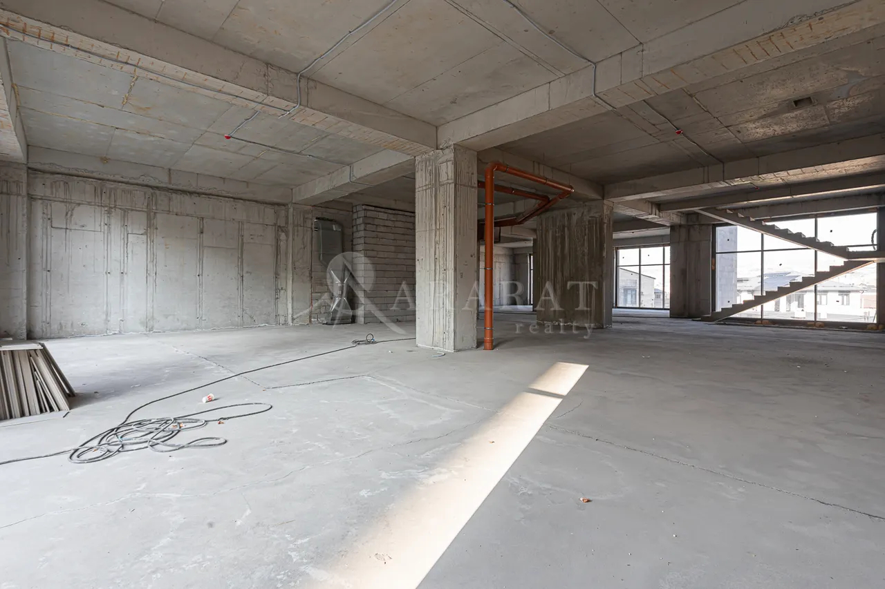 Commercial property for sale Paruyr Sevak  dis. 17 street, Avan Yerevan, 157752