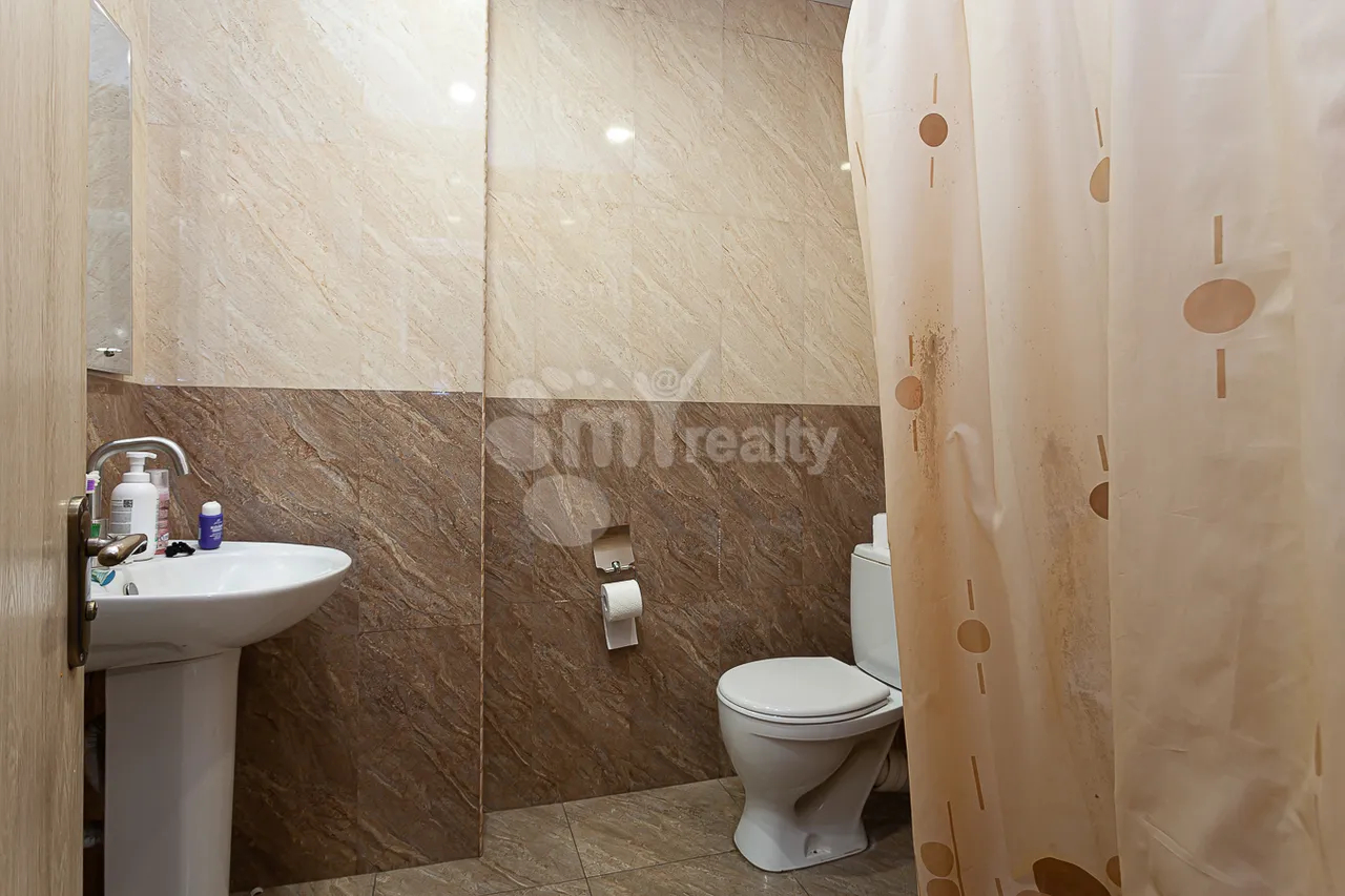 3 bedroom apartment for sale Adonts St, Arabkir Yerevan, 161342