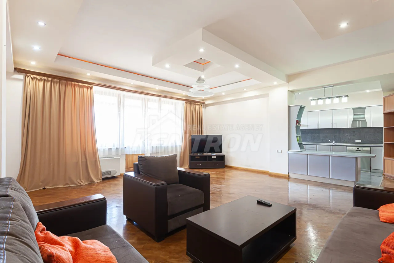 3 bedroom apartment for rent (خیابان نورترن (شمالی, مرکز شهر ایروان, 159093