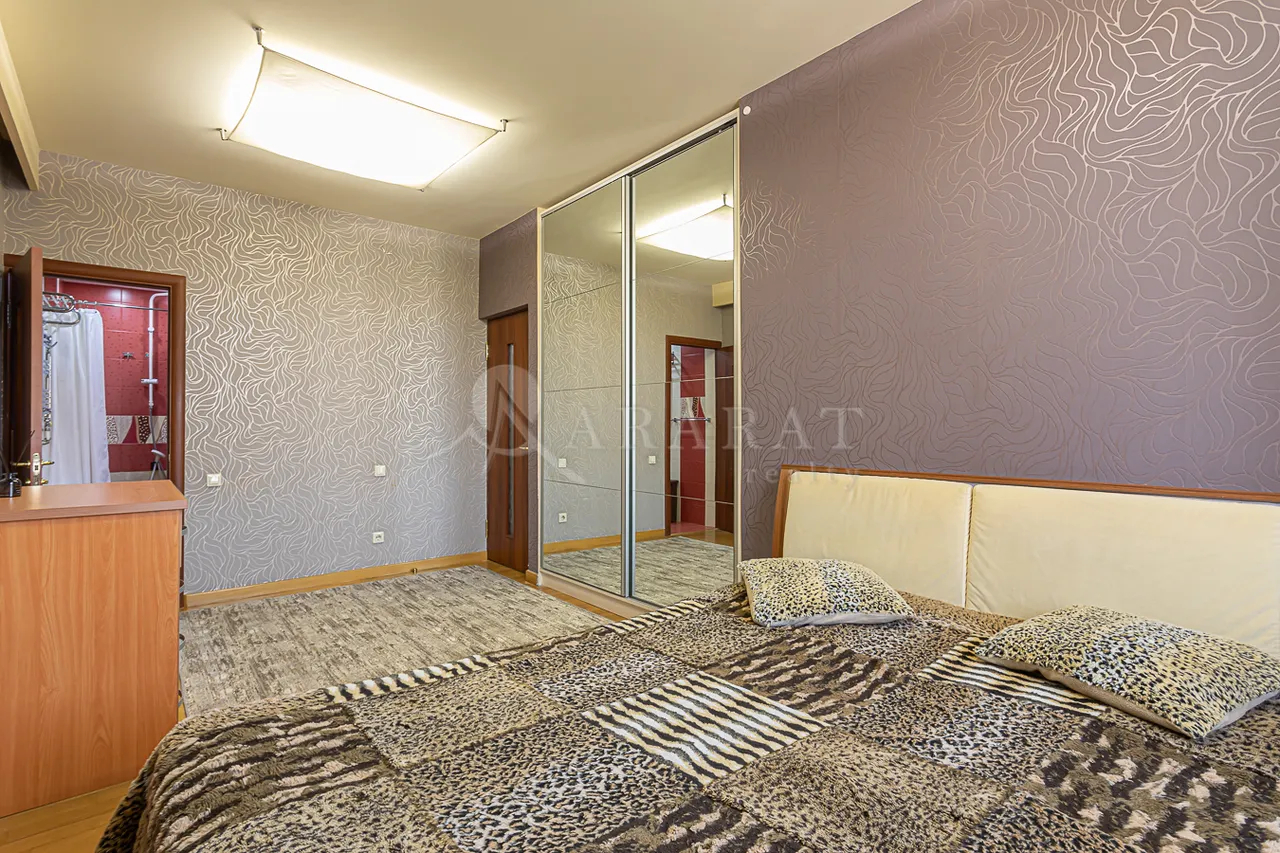 3 bedroom apartment for rent D. Demirchyan St, Center Yerevan, 158776