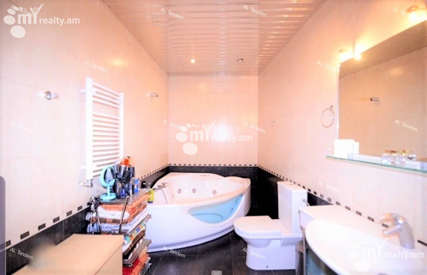 3 սենյականոց բնակարան  Սարյան փող, Կենտրոն Երևան, 125314