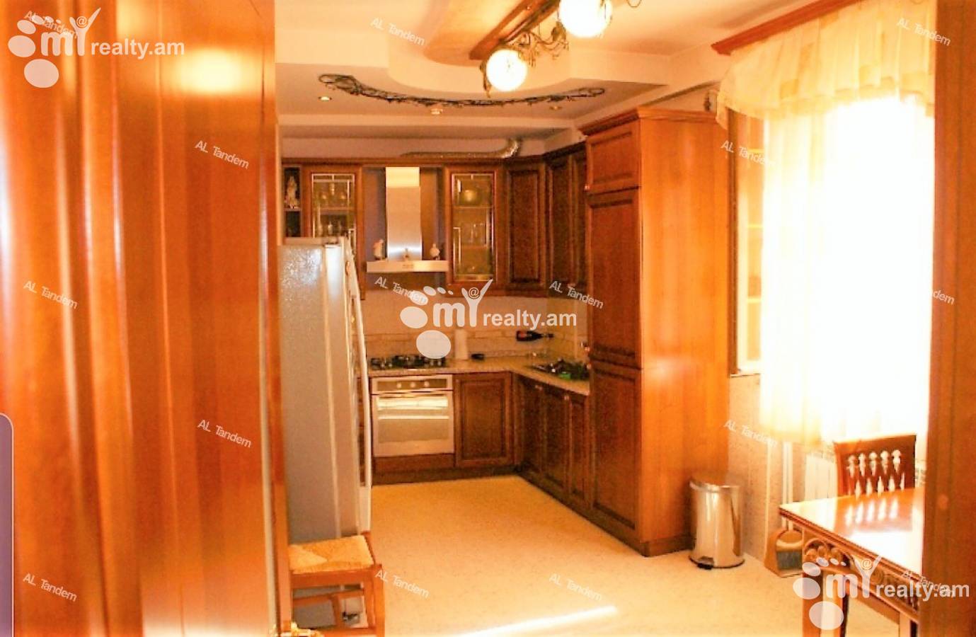 3 սենյականոց բնակարան  Սարյան փող, Կենտրոն Երևան, 125314