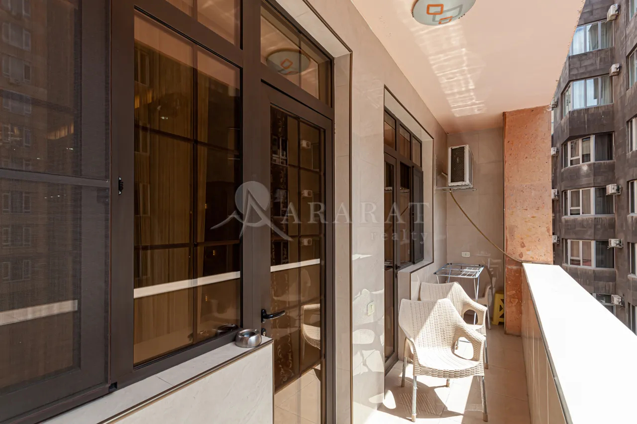 3 bedroom apartment for rent خیابان ابوویان, مرکز شهر ایروان, 158978