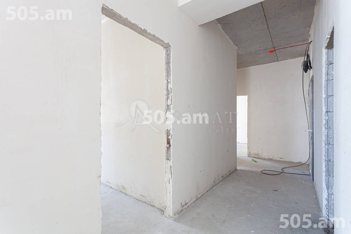 Купить 3 комнатную квартиру Ленинградян, Квартал Ваагни Ереван, 155480