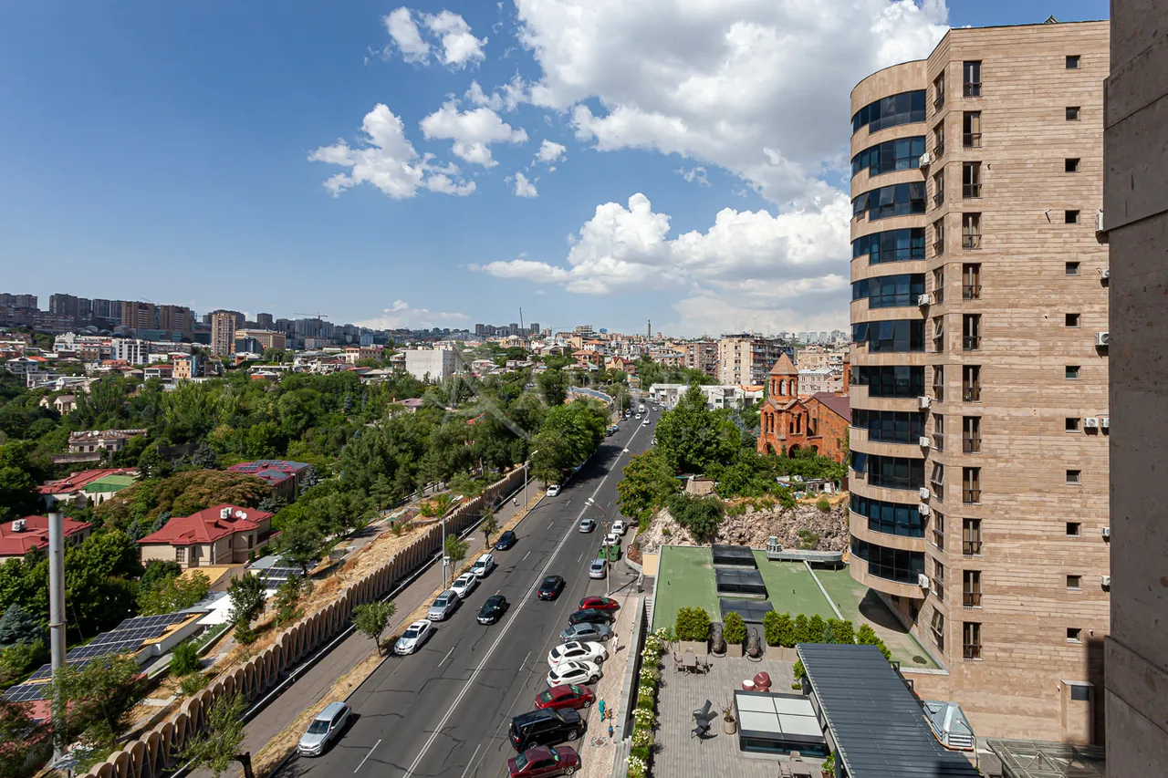 3 bedroom apartment for sale Paronyan St, Center Yerevan, 157375