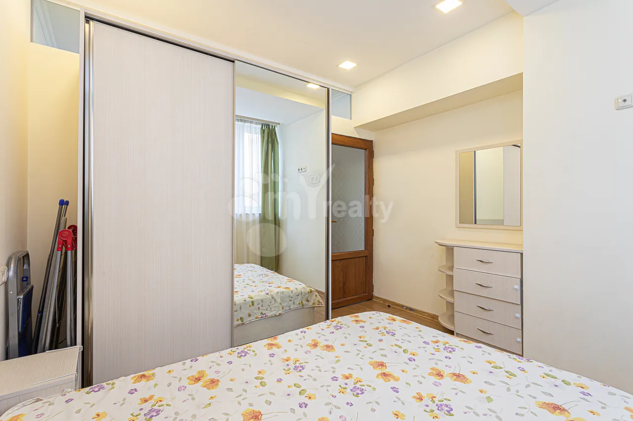 2 bedroom apartment for rent Saryan St, Center Yerevan, 157334