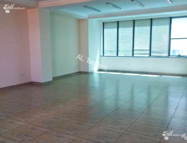 komercion-vardzakalutyun-Yerevan-Center